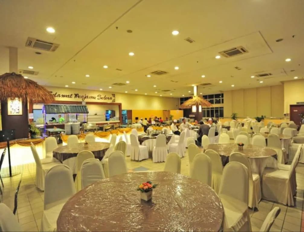 TH Hotel Kelana Jaya - photo 11
