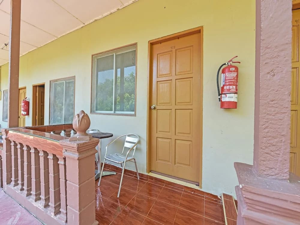 Oyo 90630 Mat Leon Village - photo 12
