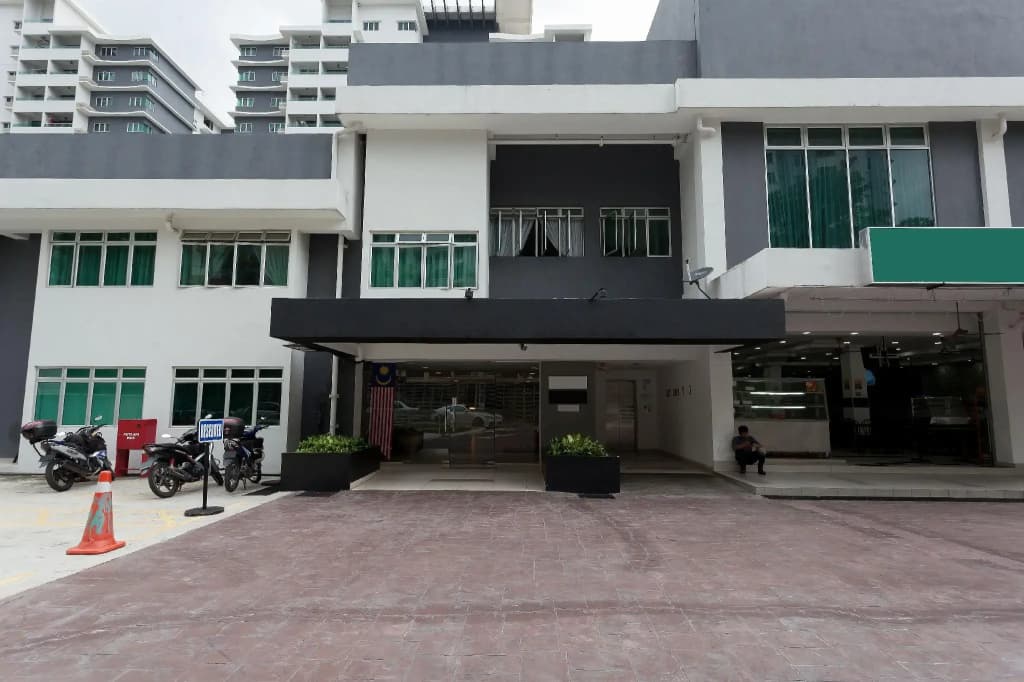 ZEN Rooms Bukit Jalil - photo 1