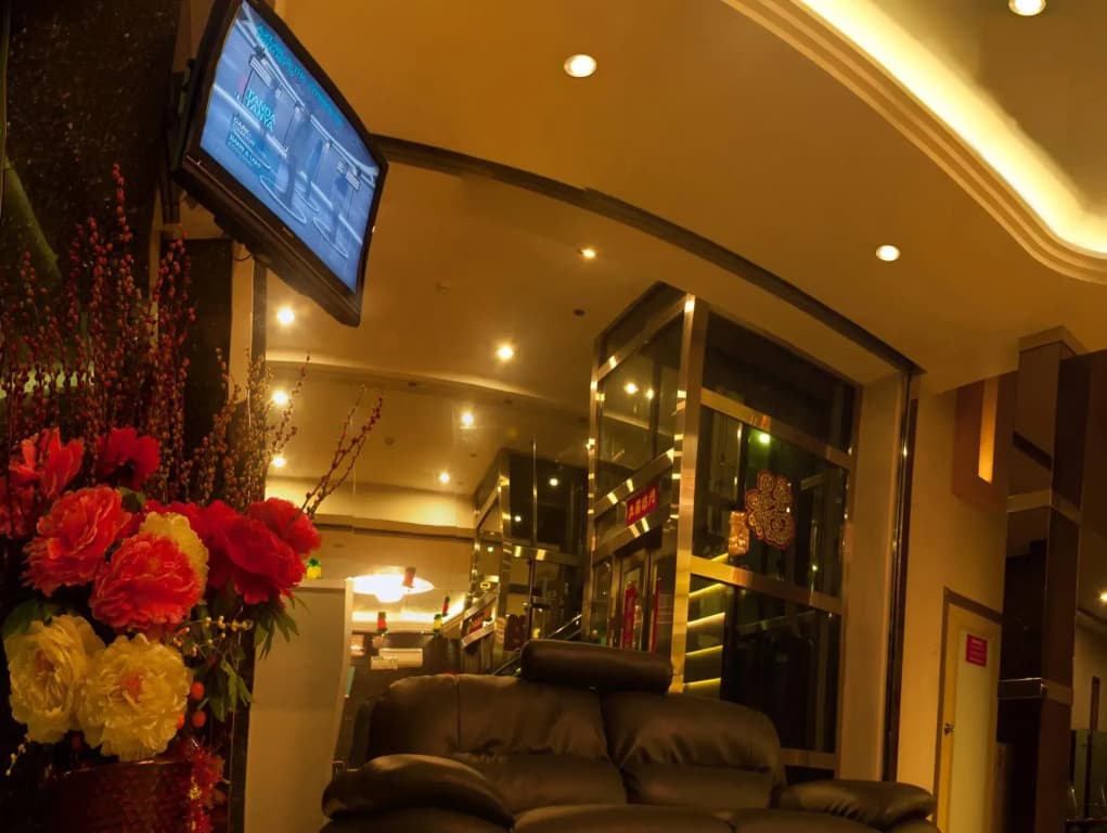 Avantgarde Hotel - photo 2