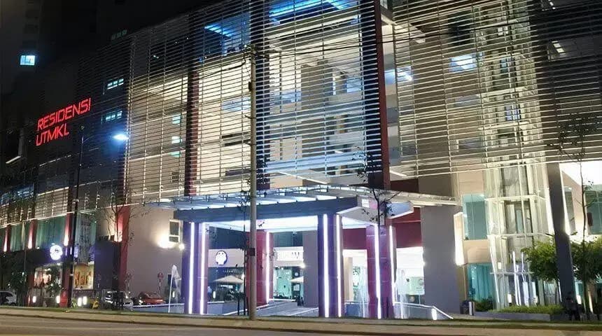 Utm Hotel & Residence - photo 1