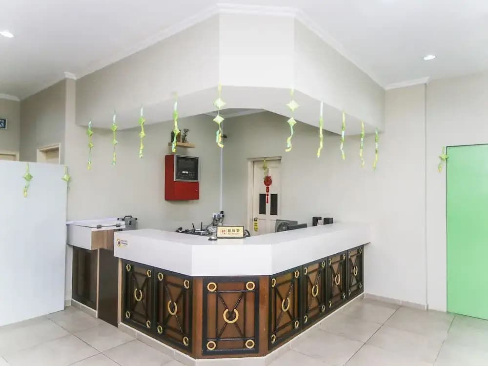Jockey Lodge Hotel by OYO Rooms - photo 18