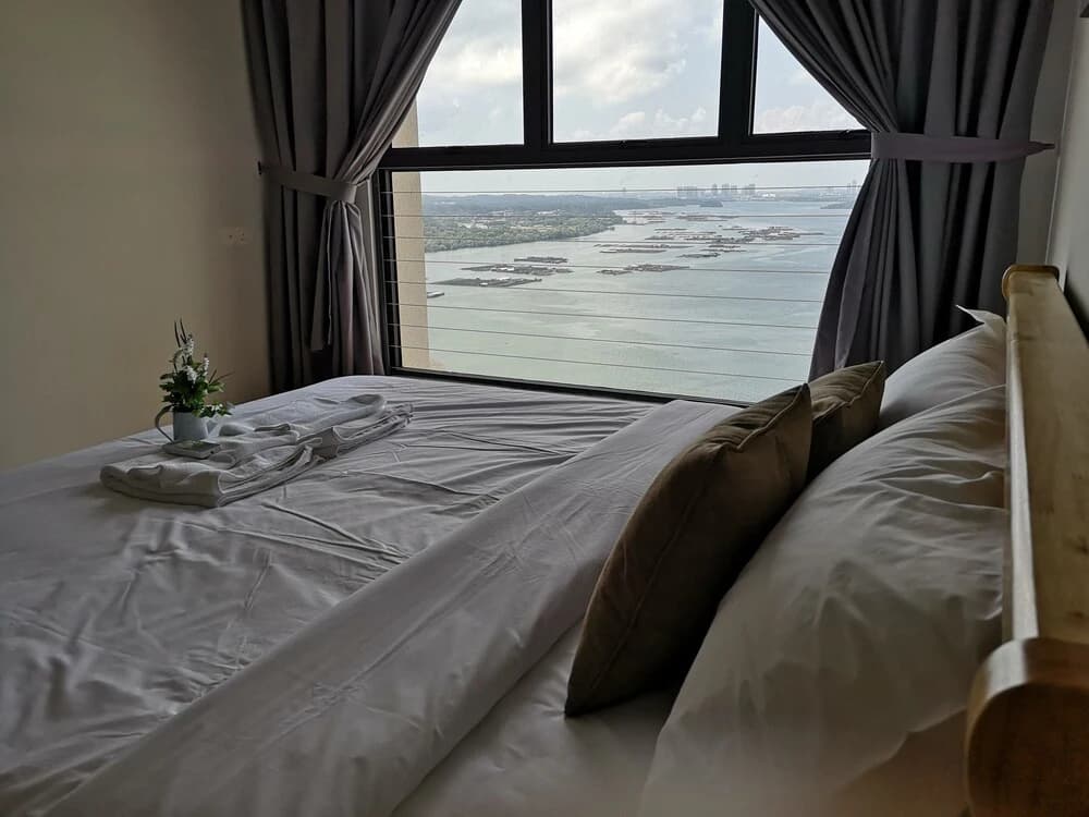 Sea View Homestay @ Country Garden Danga Bay - photo 6