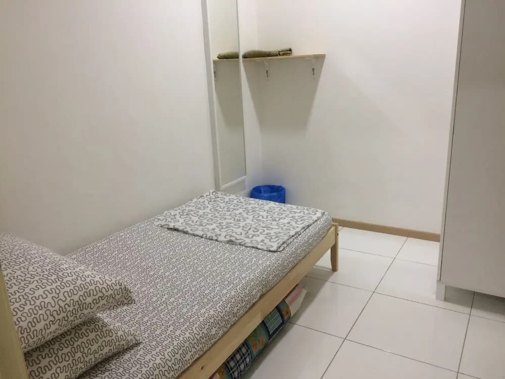 Lawang Suite Apartment With Balcony - photo 6