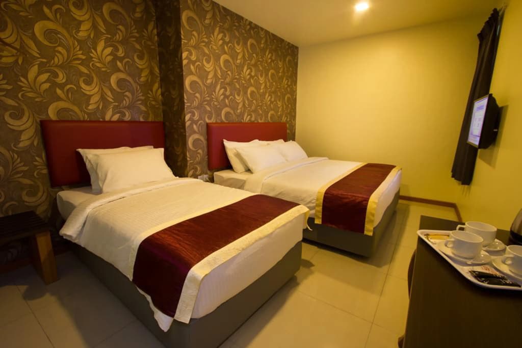 Prince 33 Hotel - photo 3