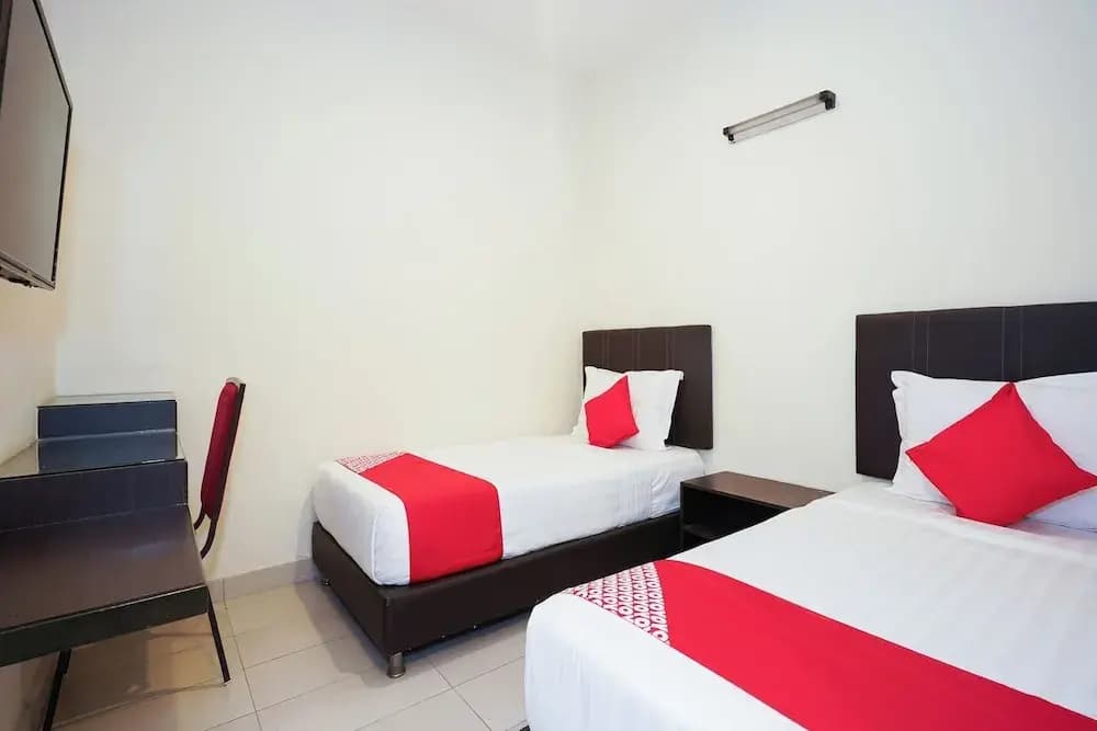 Dancenter Near Petronas Kampung Koh, Jj Hotel - photo 22