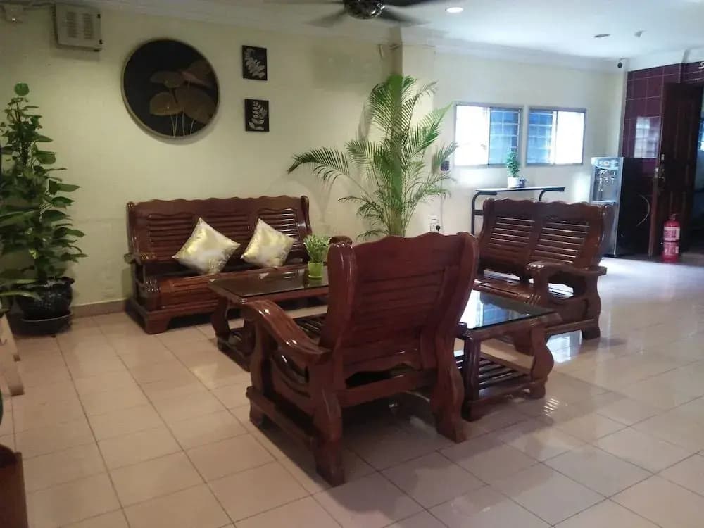 Lotus Inn Hotel - photo 2