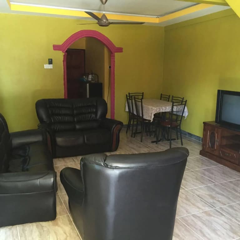 Malinja Homestay - photo 21