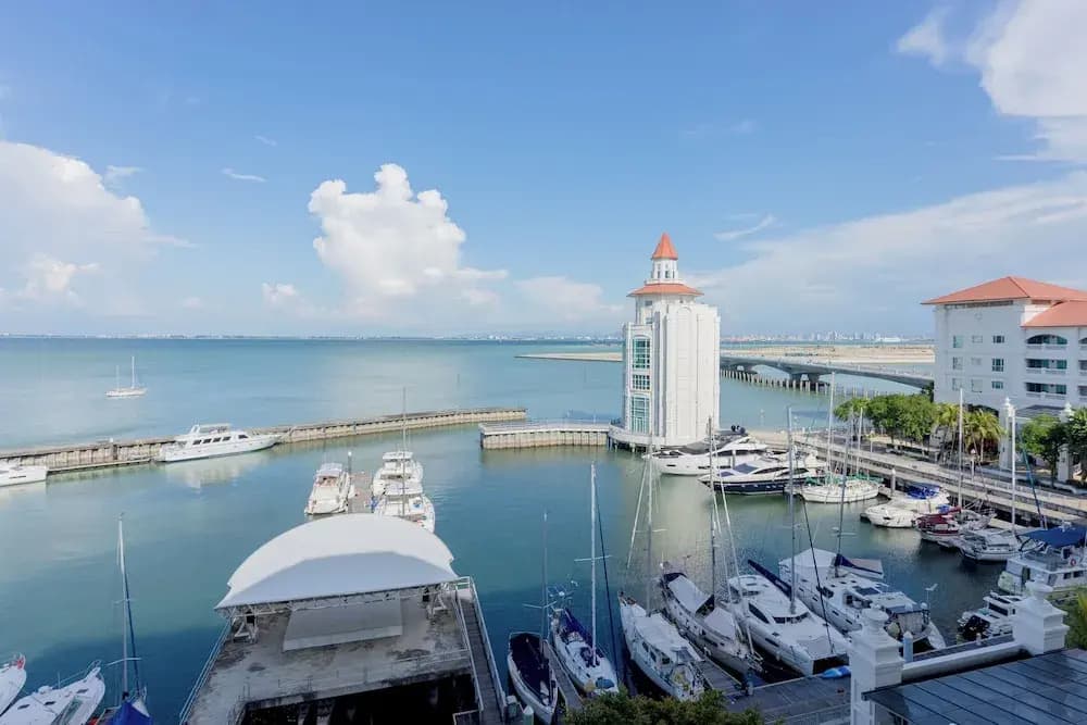 Straits Quay Waterside Suites - photo 23