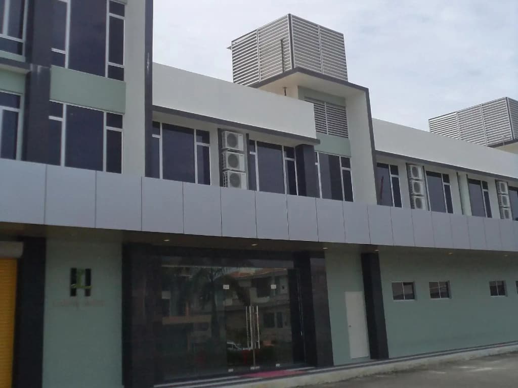 Labuk Hotel - photo 1