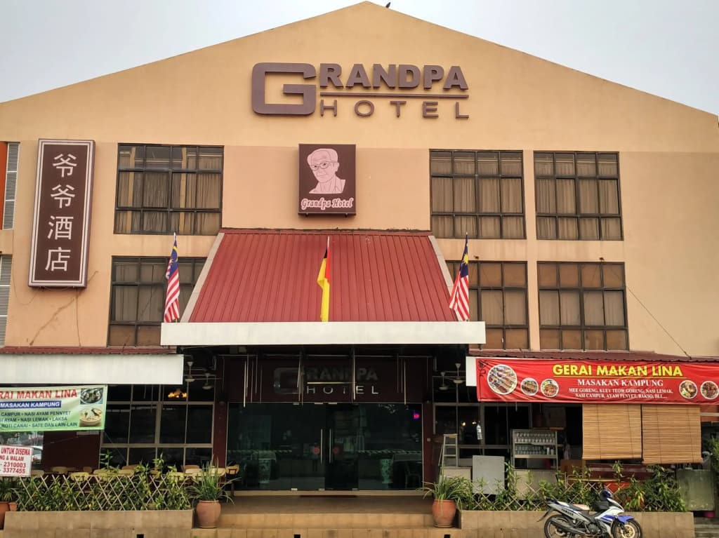 Grandpa Hotel - photo 1