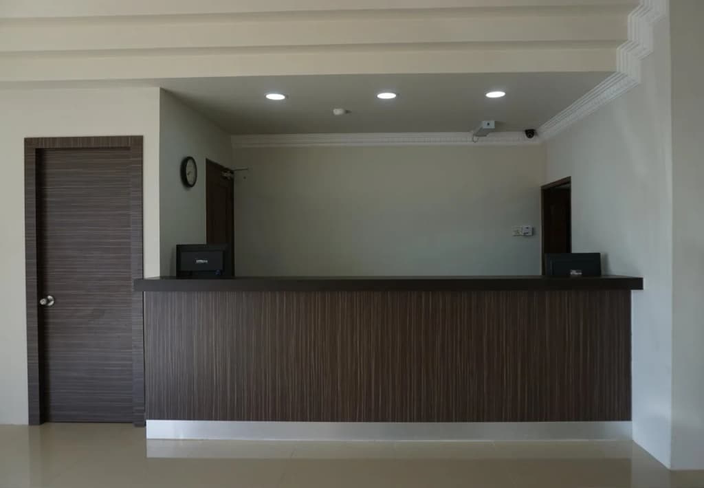 Yew Hotel - photo 8