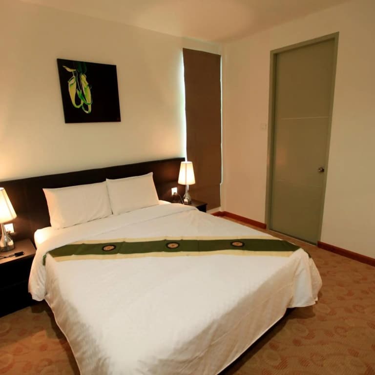 Merdeka Suites Hotel - photo 23