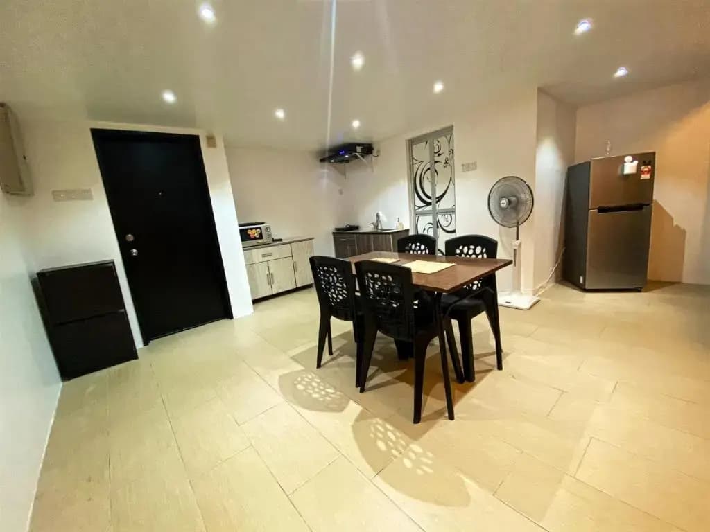 2flr Apartment at Empire Subang Jaya includes WiFi - photo 5