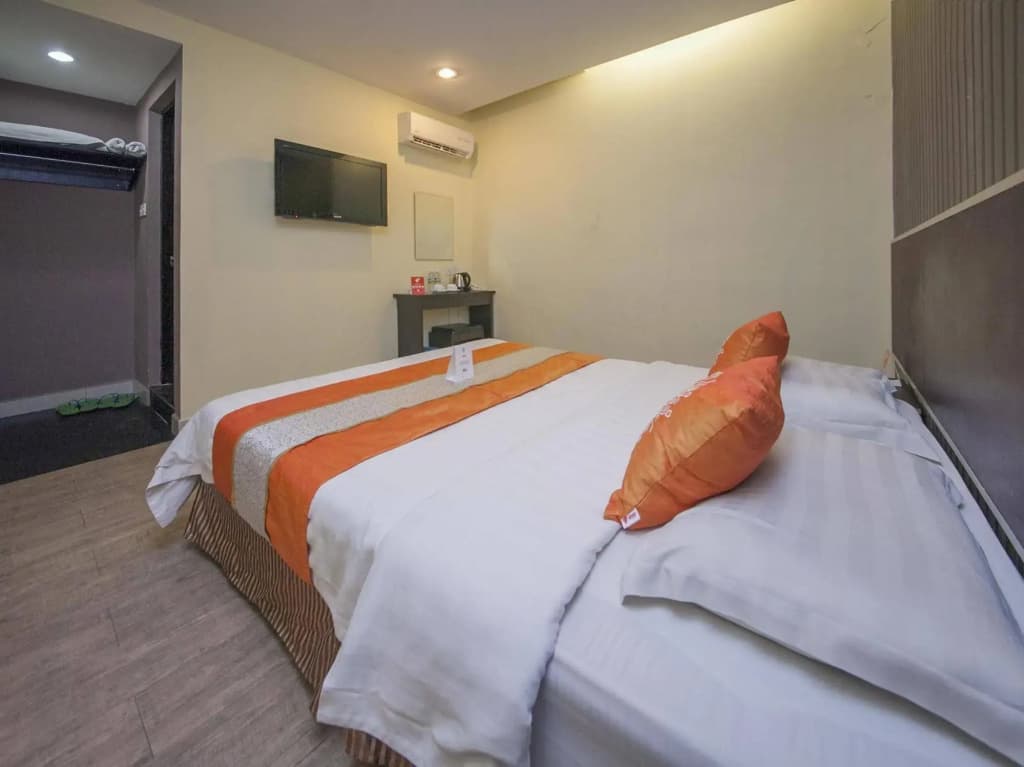 OYO Rooms Near Tanjung Aru Beach - photo 3