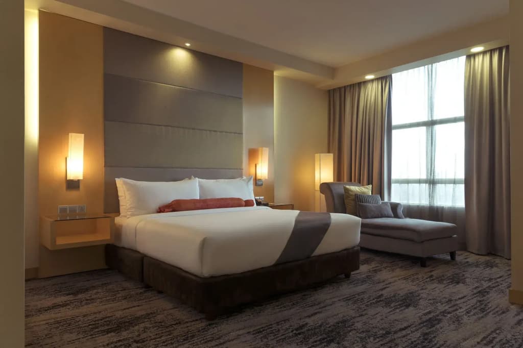 The Waterfront Hotel - photo 43