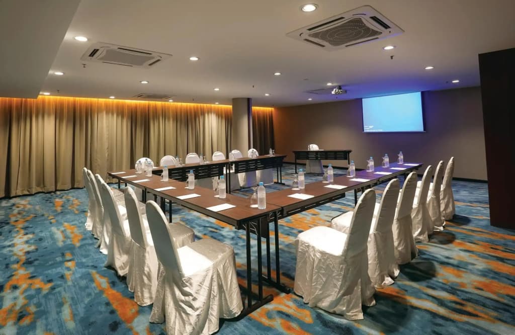 RHR Hotel Kajang - photo 13