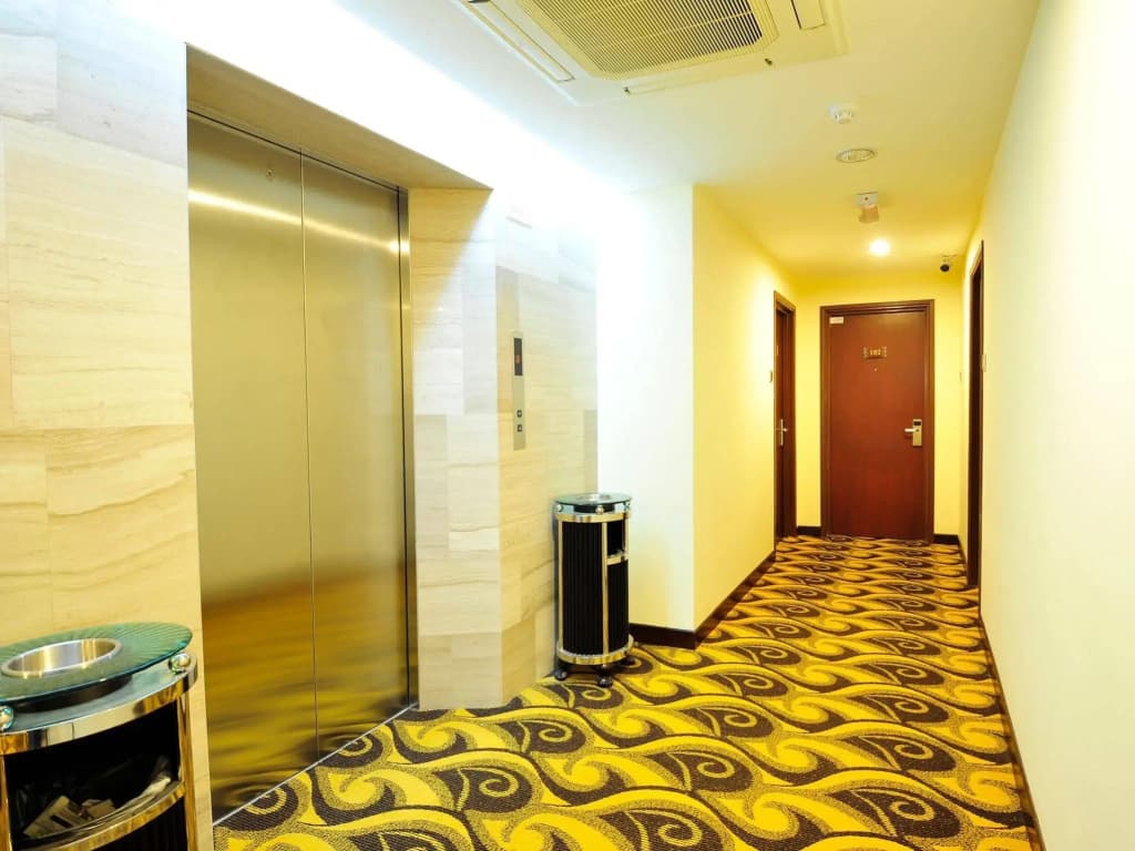 Hallmark View Hotel - photo 9