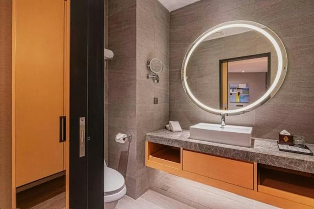 M World Hotel - photo 7