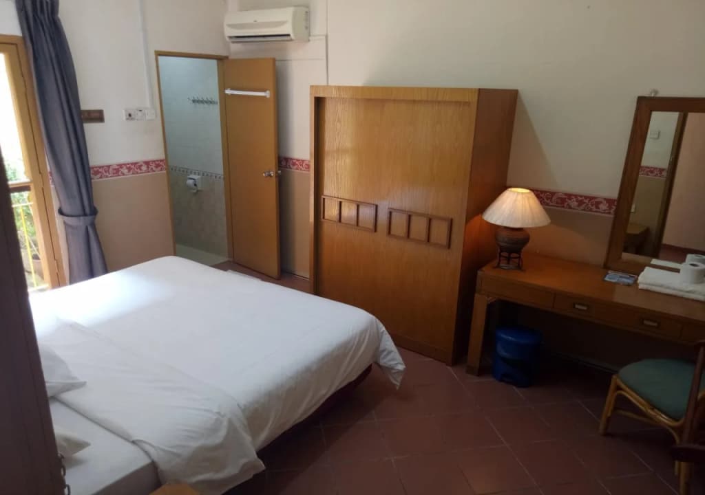 Heeren Inn Melaka - photo 3