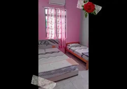 Homestay Razin Gong Badak - photo 6