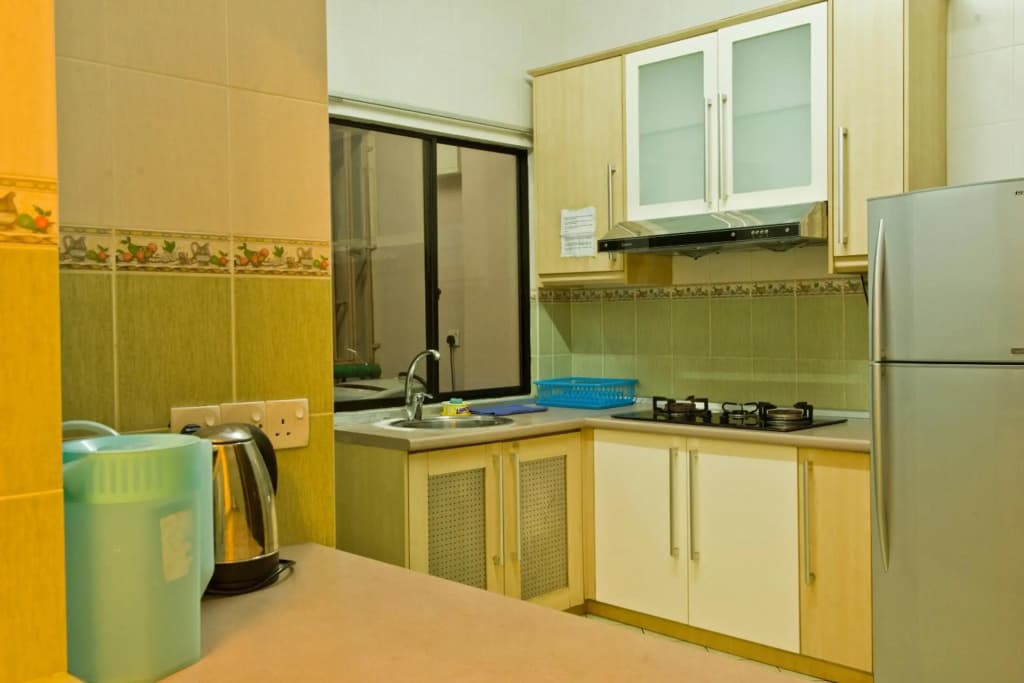 Marina Court-5Bilik 3Tandas 2Tingkat Penthouse 2Parkir Percuma Maksimum 22Org Termsk Kanak2 & Marina Court 6Bilik 4Tandas 2RuangTamu 2Dapur 2 Parkir Percuma Maksimum 14Org Termsk Kanak2 - photo 22
