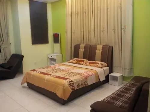 Bukit Indah Guesthouse - photo 5