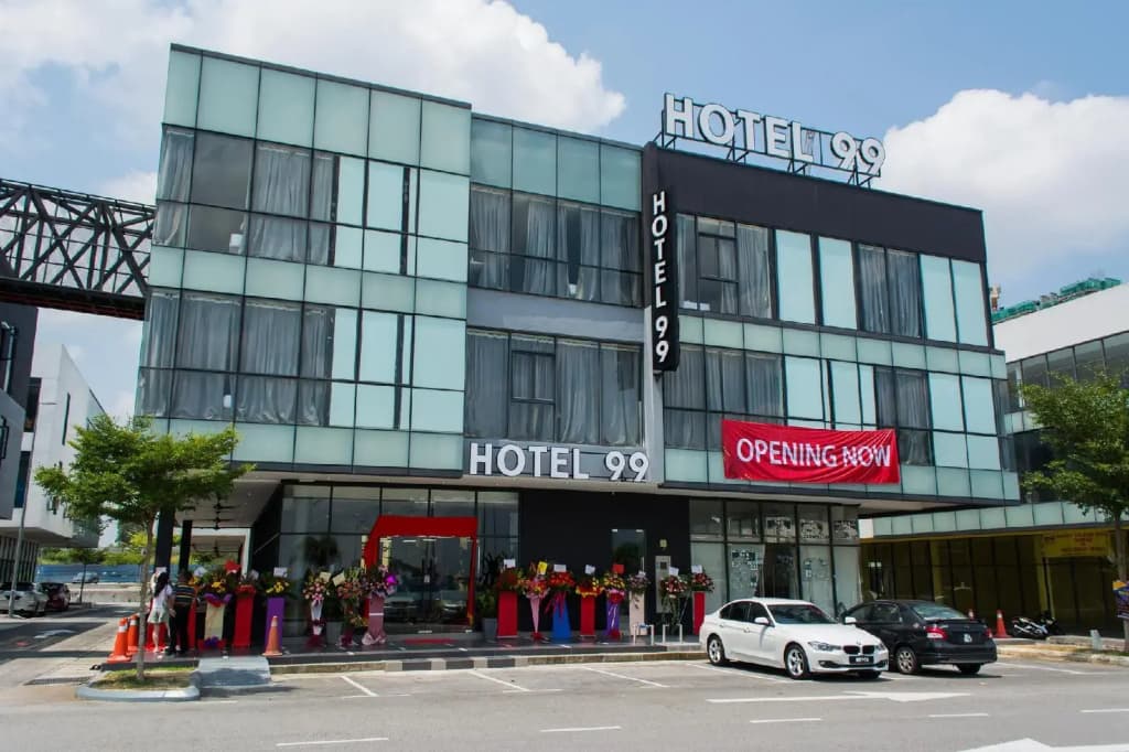 Hotel 99 Sepang Klia - photo 1