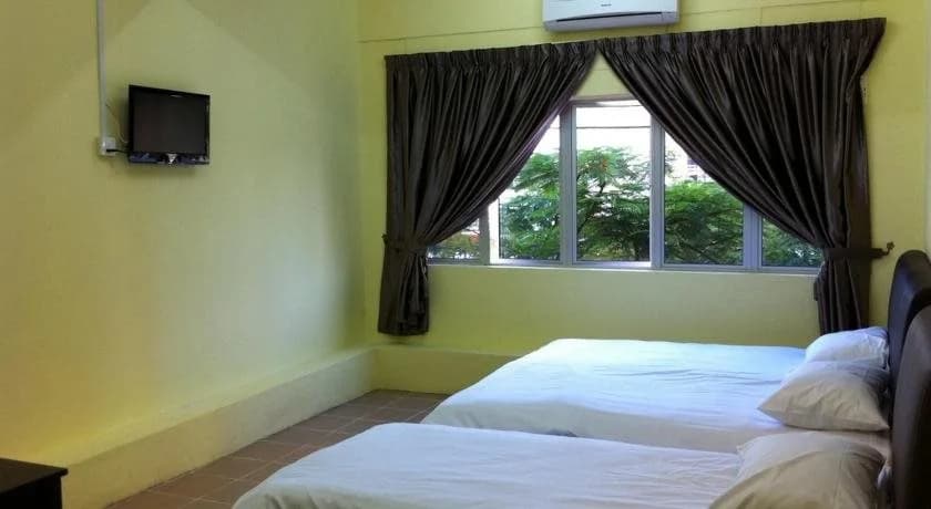Hotel Budget UB Inn - photo 4