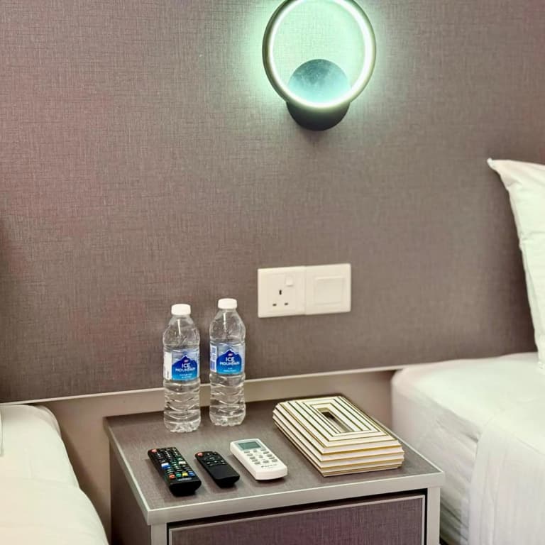 OYO 44043 First Garden Hotel - photo 16
