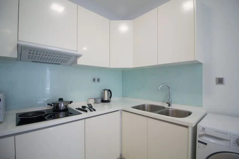 OYO Home 501 Luxury 1BR Crest Condo - photo 20