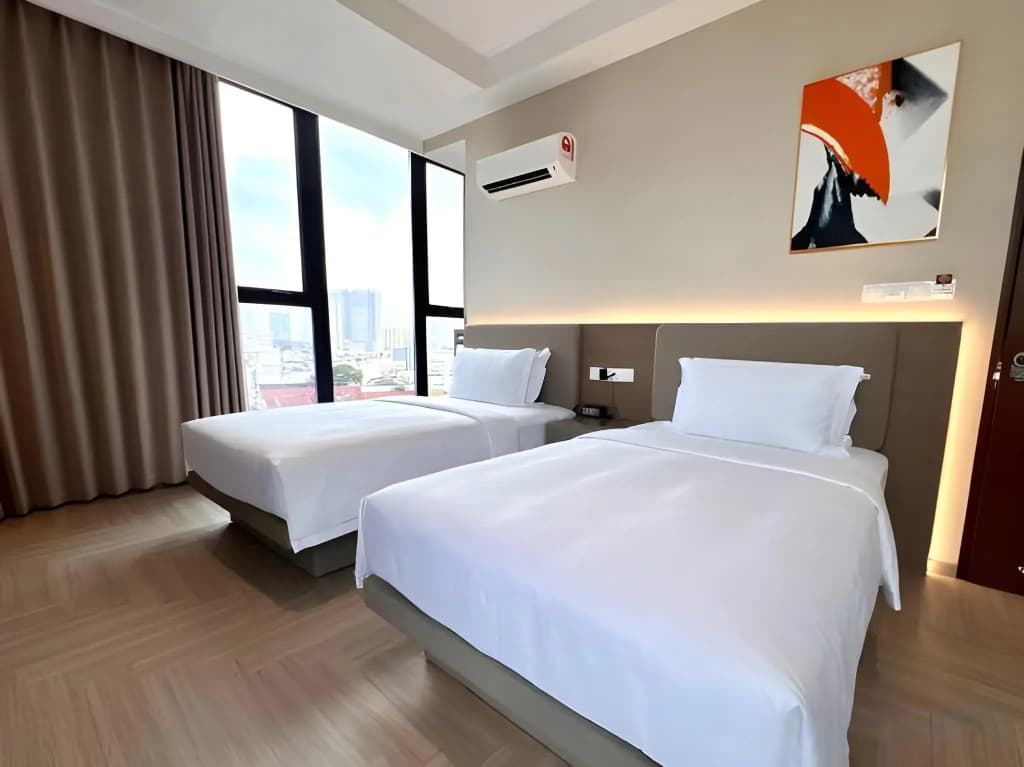Landison Hotel Penang - photo 9