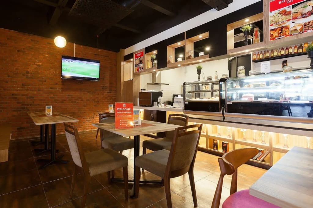 ZEN Rooms Near SOGO - photo 16