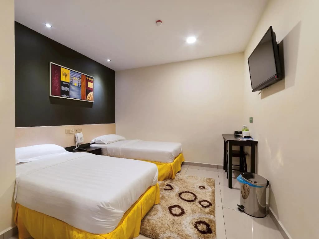 One Avenue Hotel - photo 4