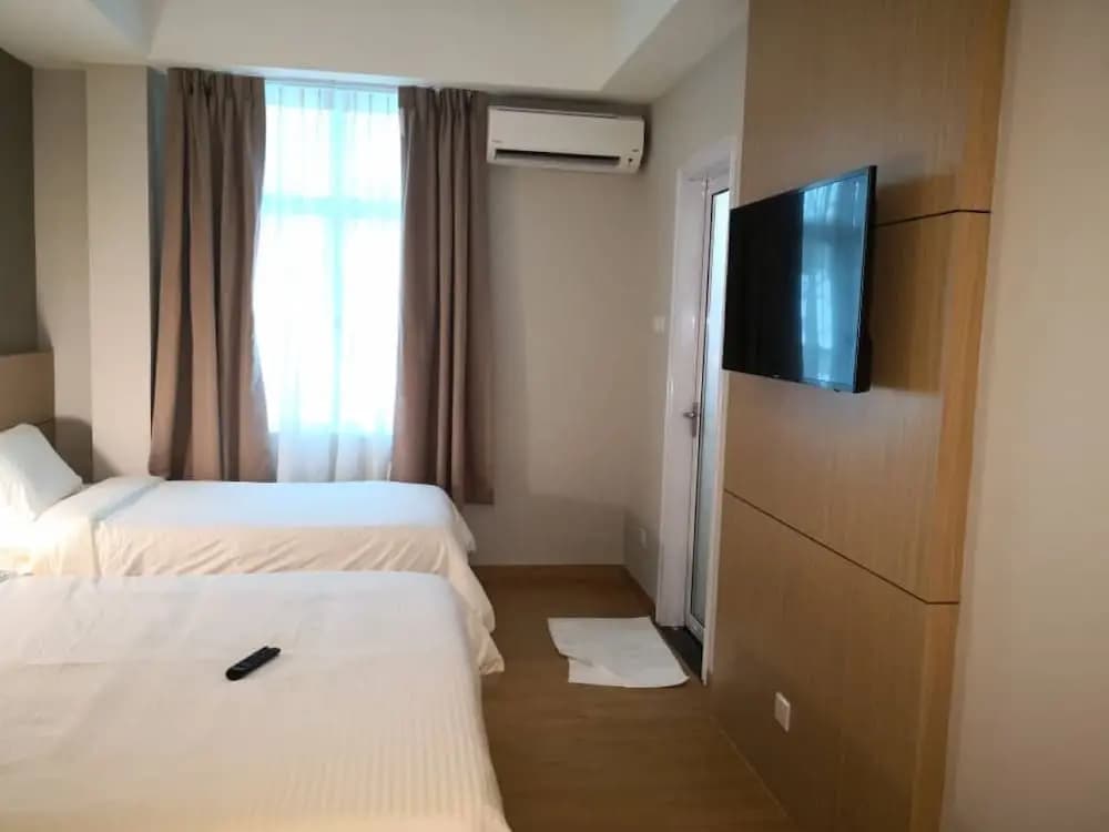 Walk In Hotel - photo 7
