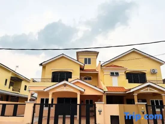 Ipoh 4BR Family Villa｜Spacious Stay for 21 Pax - photo 1