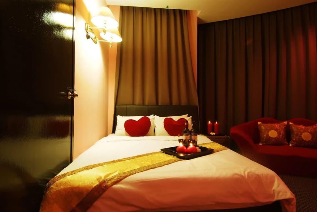Paragon City Hotel - photo 7