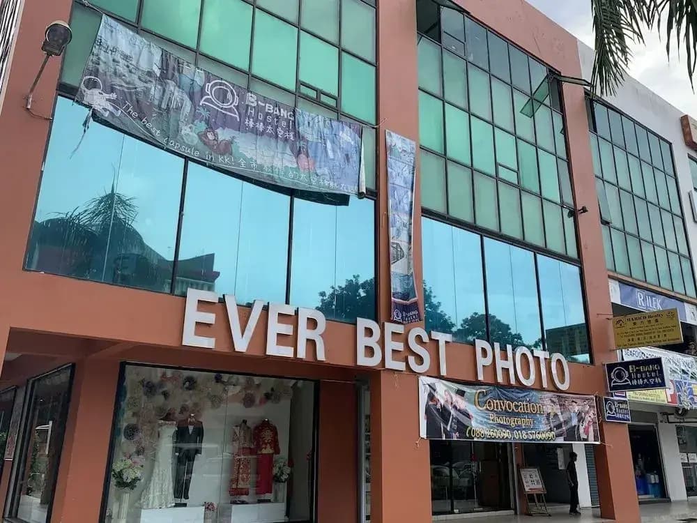 SPOT ON 89900 Jesselton Capsule Inn - main photo