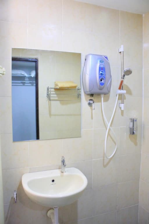 Tambun Inn Hotel - photo 10