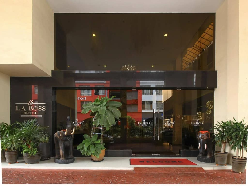 La Boss Hotel - photo 1