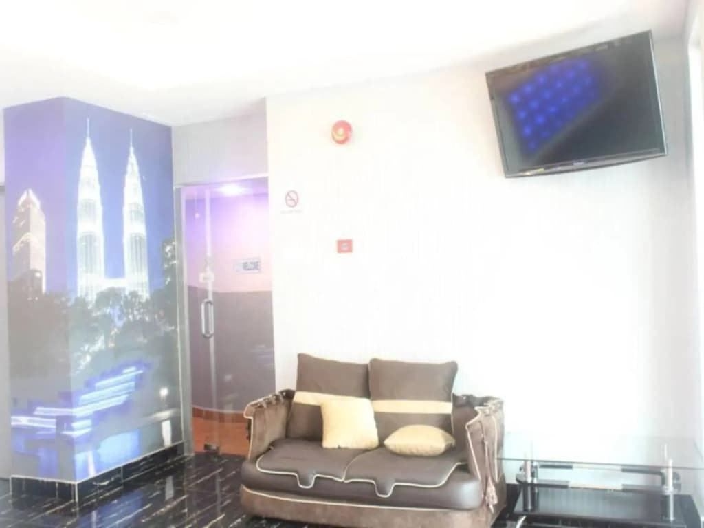 Hotel Q Inn - photo 4