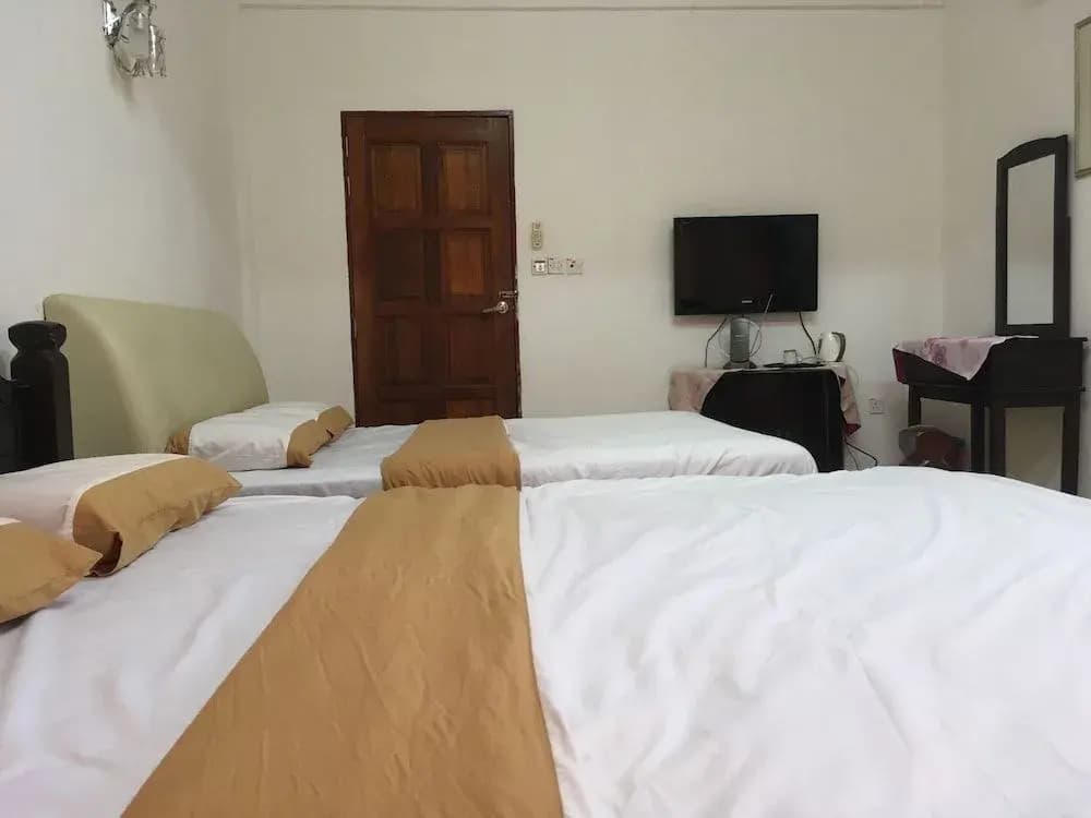 OYO 89653 Anisaa Inn - photo 2