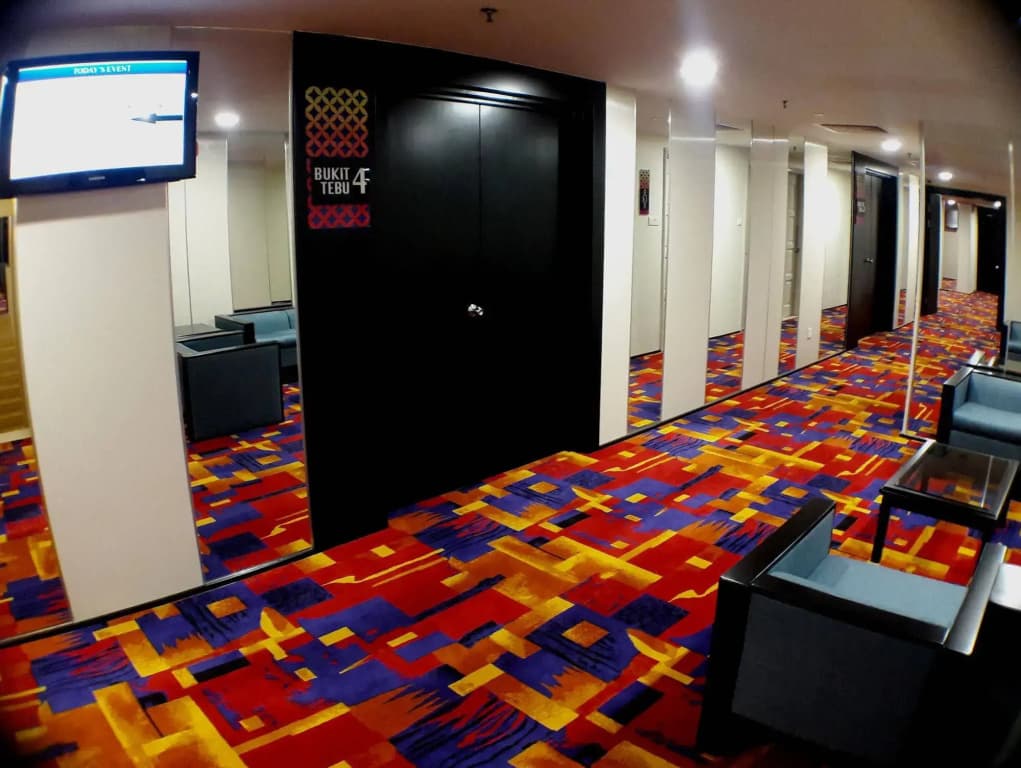 Harbour View Hotel - photo 12