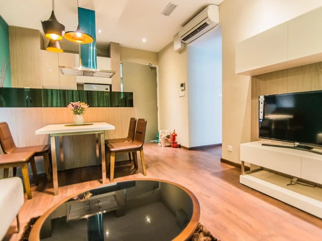 Marina Travellers Suite at Riverson Soho - photo 5