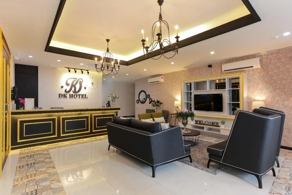 DK Hotel - photo 2