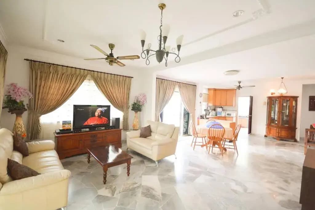 Homestay PD Villa 969 with Private Pool - photo 4