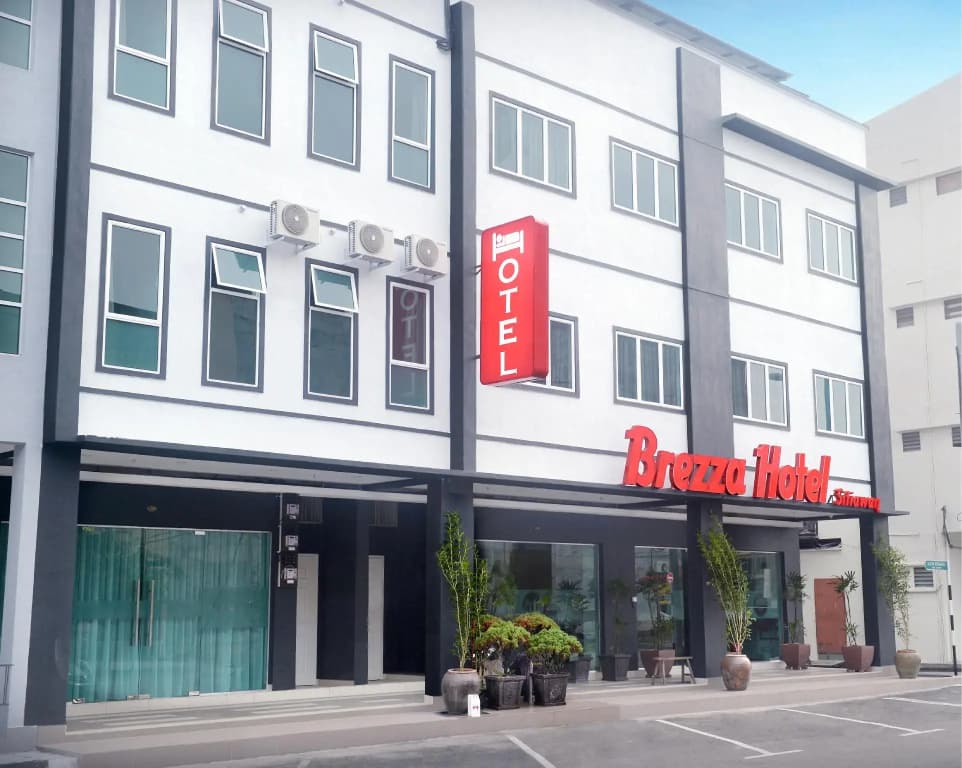 Brezza Hotel Sitiawan - photo 1