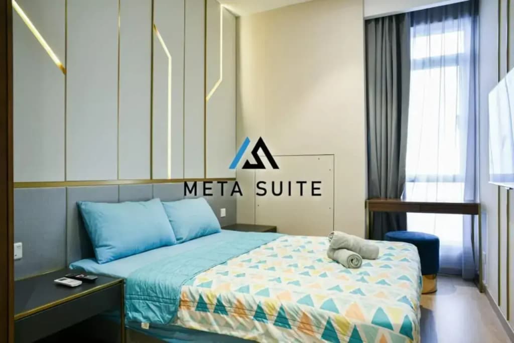 Sky pool 4 star hotel grade stay in i-City - photo 3