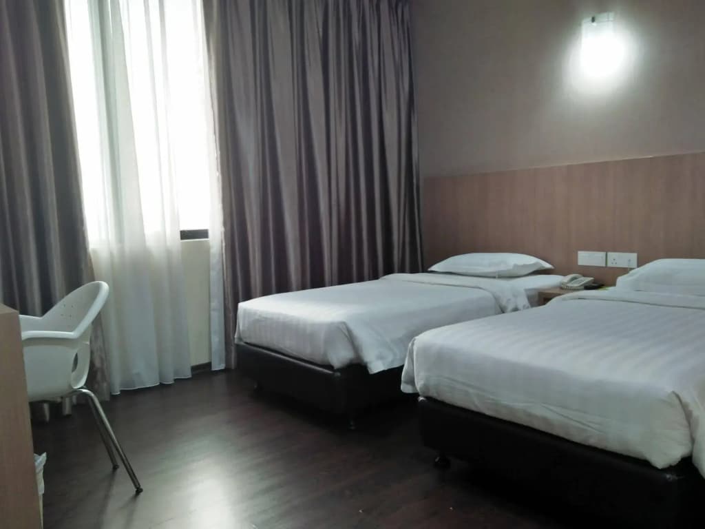 Baguss City Hotel - photo 3