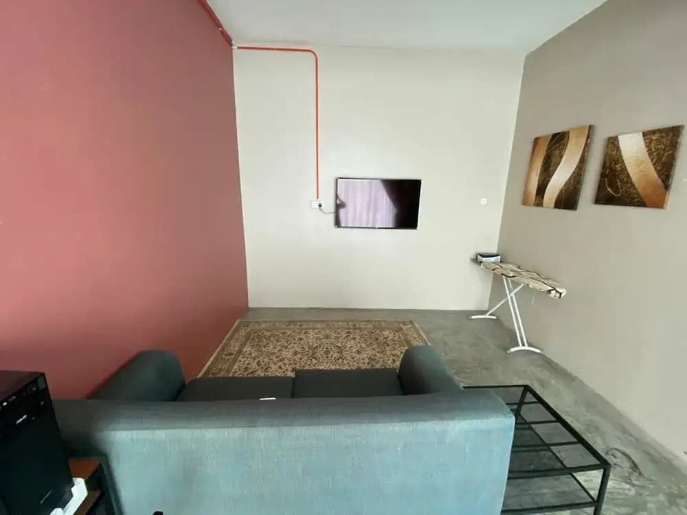 DWJ Backpacker Hostel - photo 2